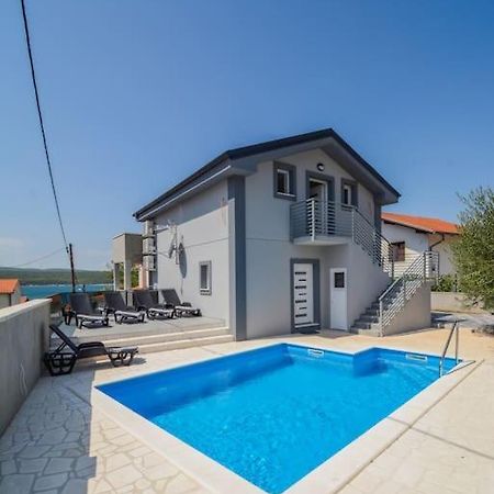 Villa With Amazing View And A Private Pool, Susnjar 1 Krusevo  Экстерьер фото